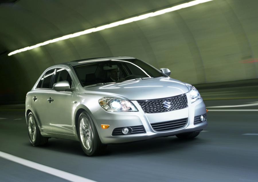  Suzuki Kizashi 2010 года  (фото 47 из 136)